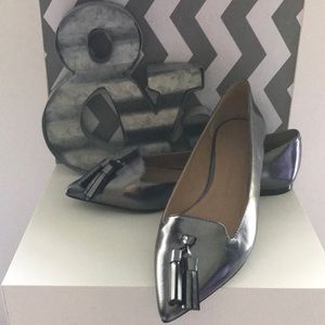 NWT Banana Republic Gunmetal Anika Tassel Flats